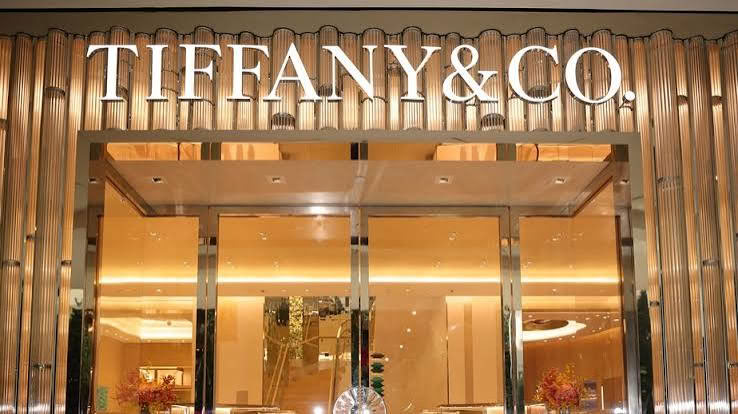 Tiffany Shopping
